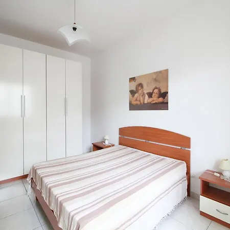 Apartment Kale Polis Trilo 1